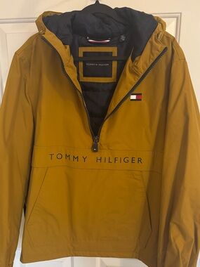 **NWOT** Tommy Hilfiger Men's Hooded Half-Zip Jacket